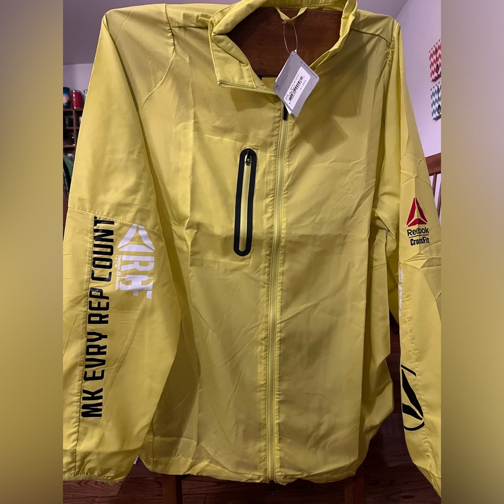 Men’s XL Reebok New Lightweight Jacket. Solar Green (Yellow)